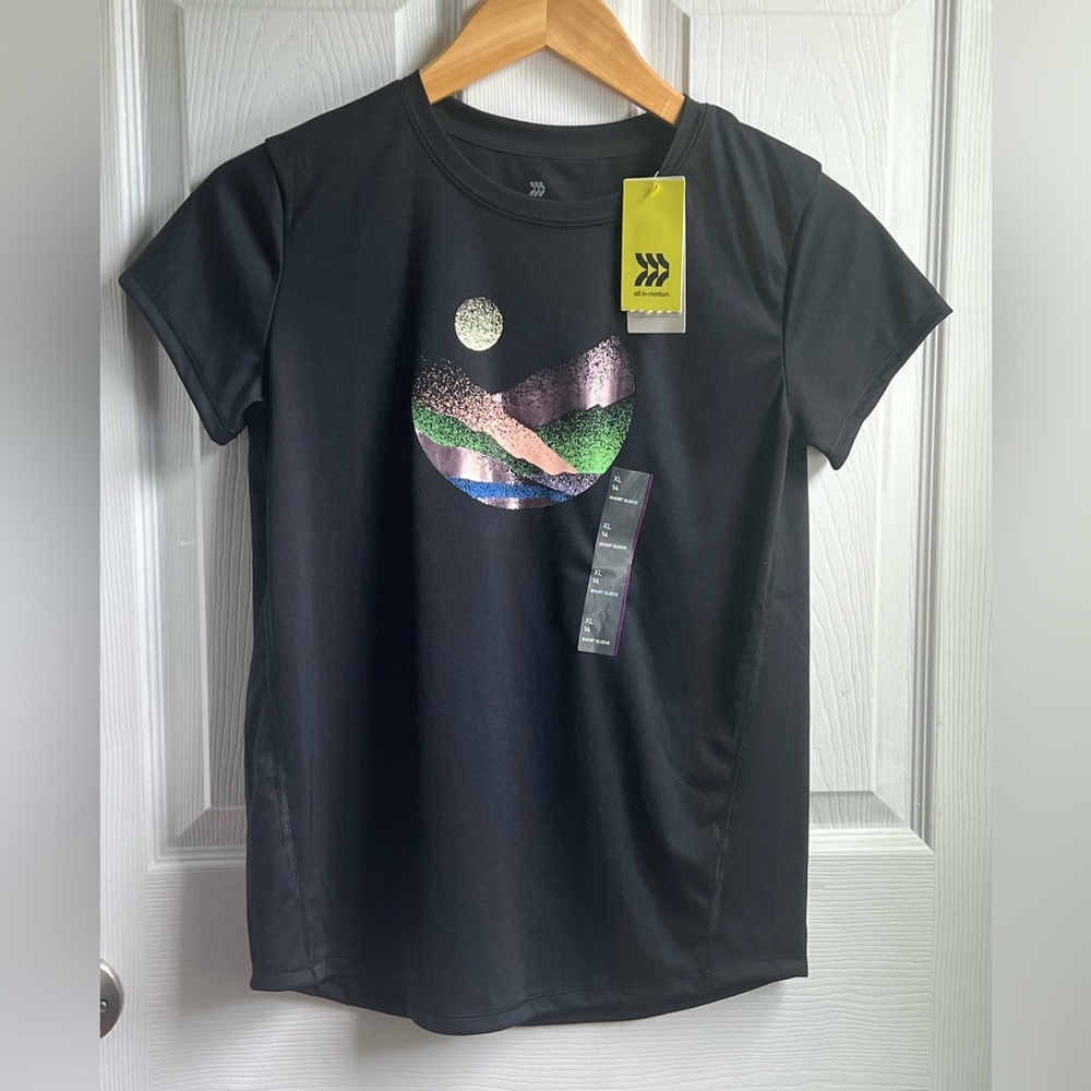 Graphic short sleeve tee size XL (14) NWT
